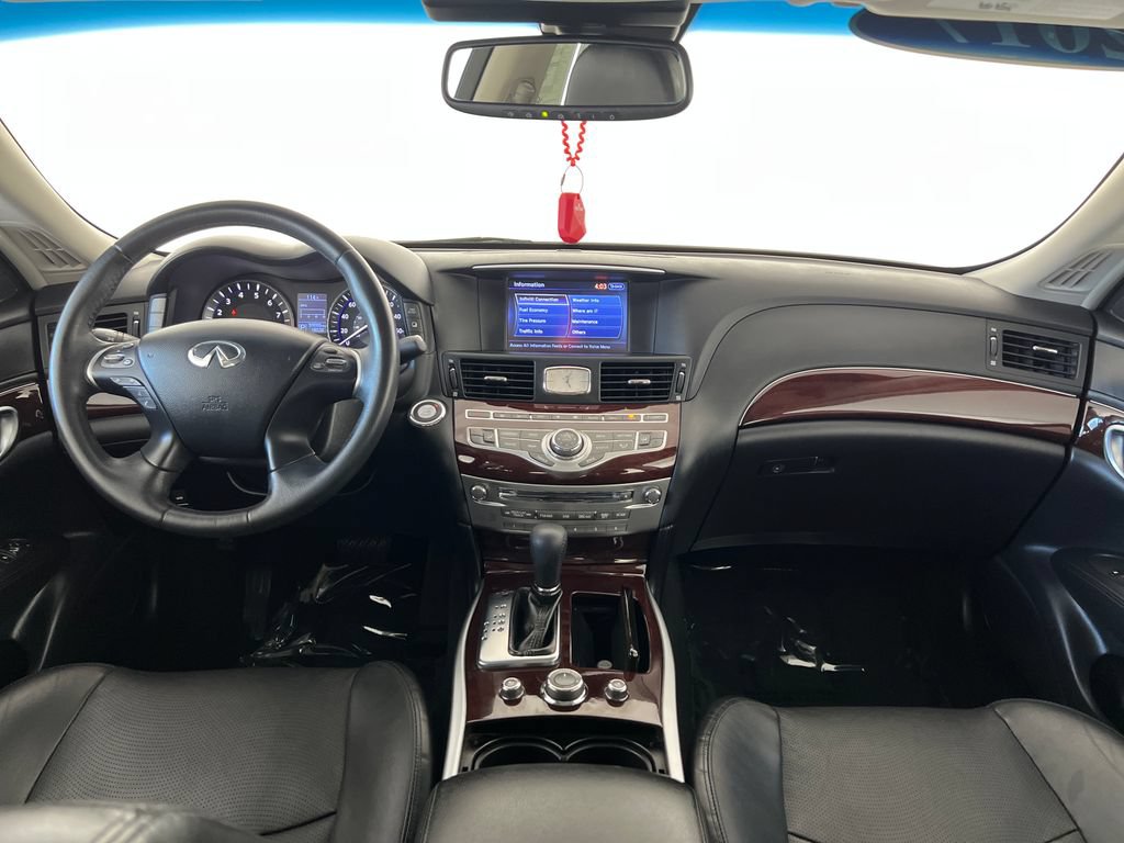 Used 2017 INFINITI Q70 3.7 RWD image 14