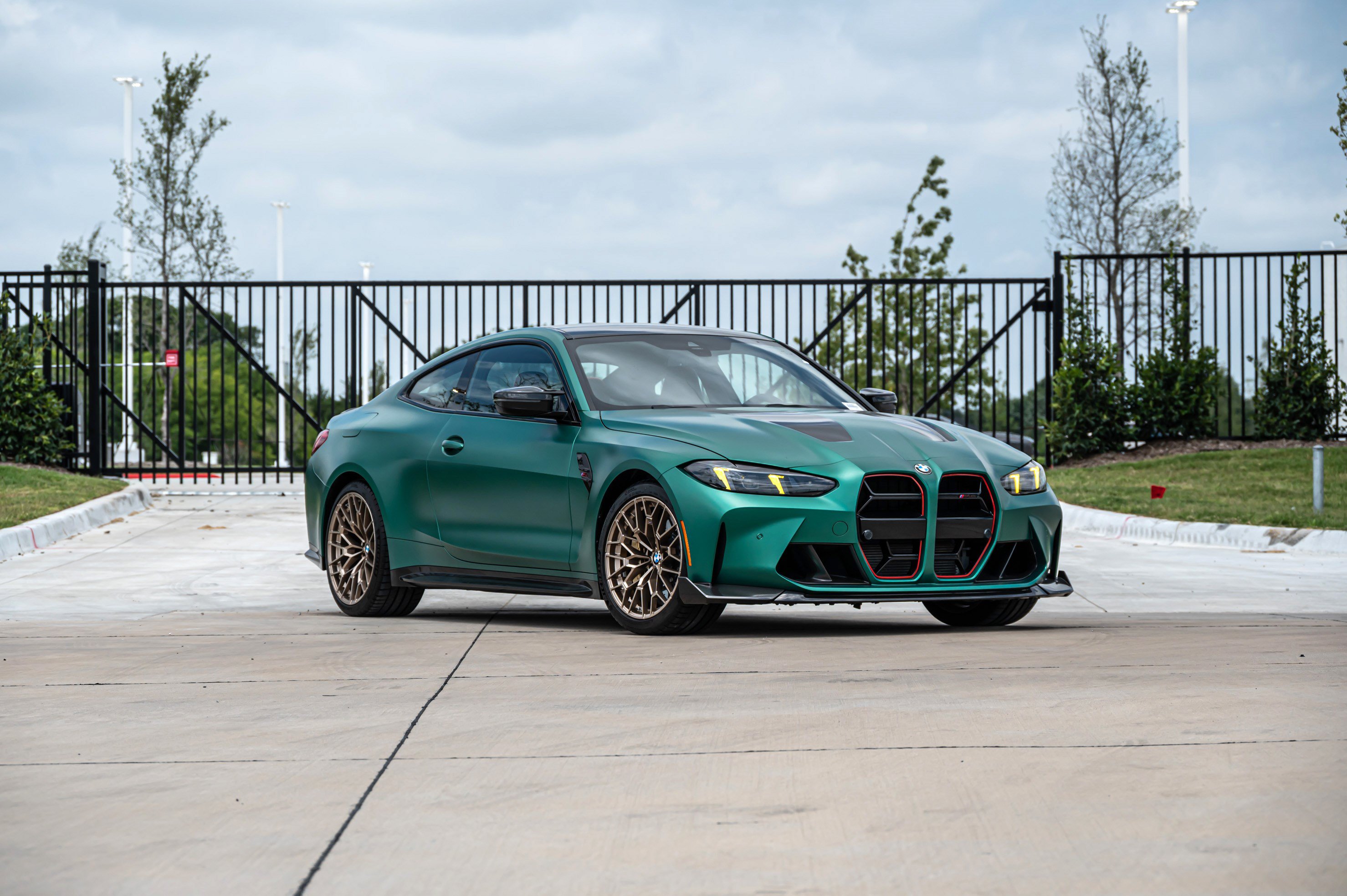 Used 2025 BMW M4 CS AWD/4WD image 2