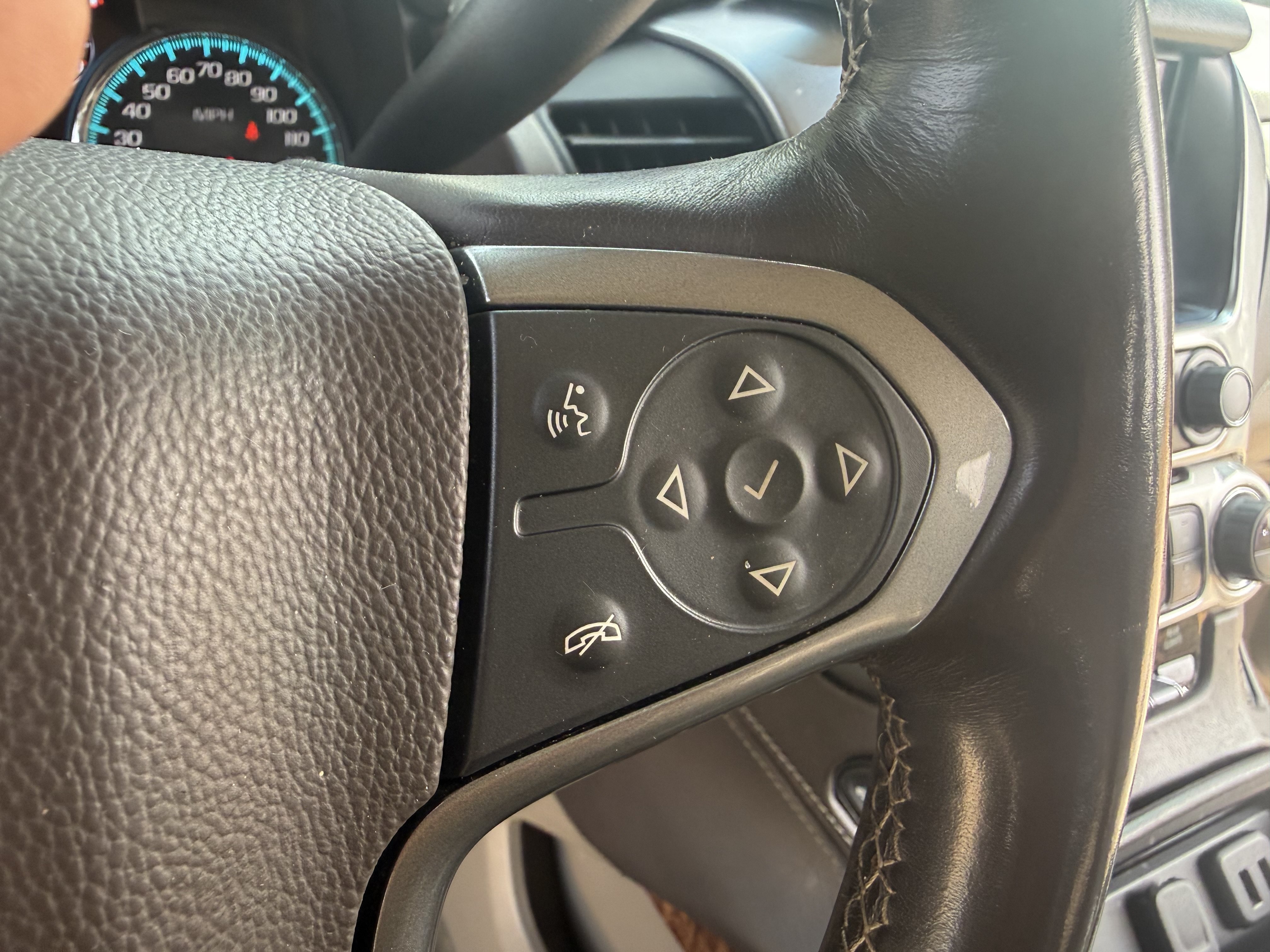Used 2019 Chevrolet Suburban Premier RWD image 29