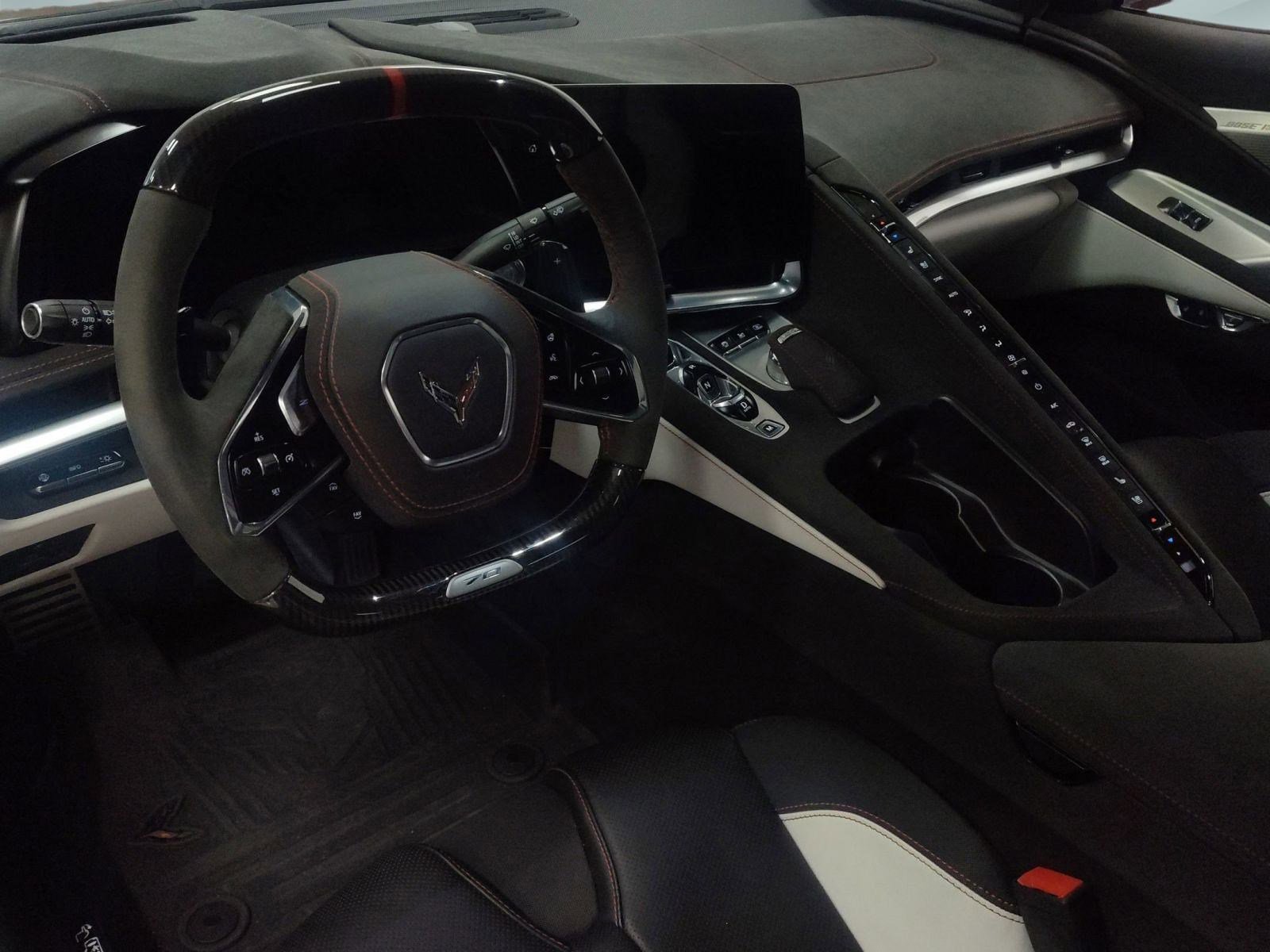 Used 2023 Chevrolet Corvette Stingray Premium Conv w/ Z51 Performance Package image 27