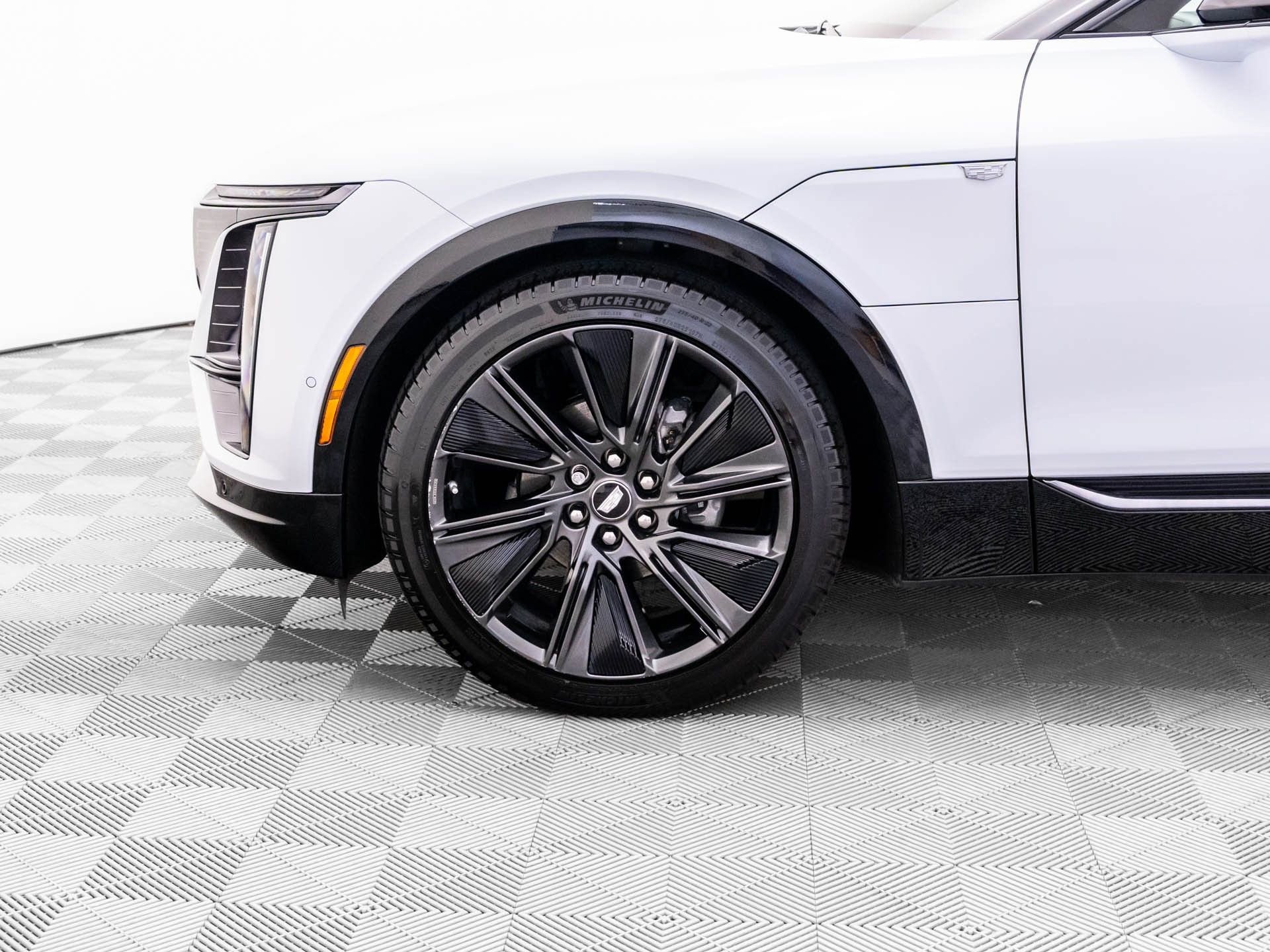 Used 2026 Cadillac Lyriq Signature Sport w/ Nappa Leather Package AWD/4WD image 37