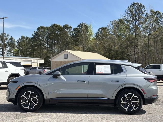 Used 2025 Chevrolet Equinox EV LT w/ Convenience Package image 12