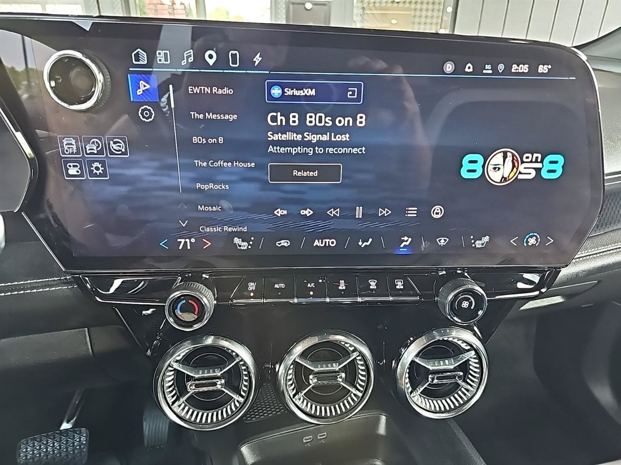 Used 2024 Chevrolet Blazer EV LT AWD/4WD image 23