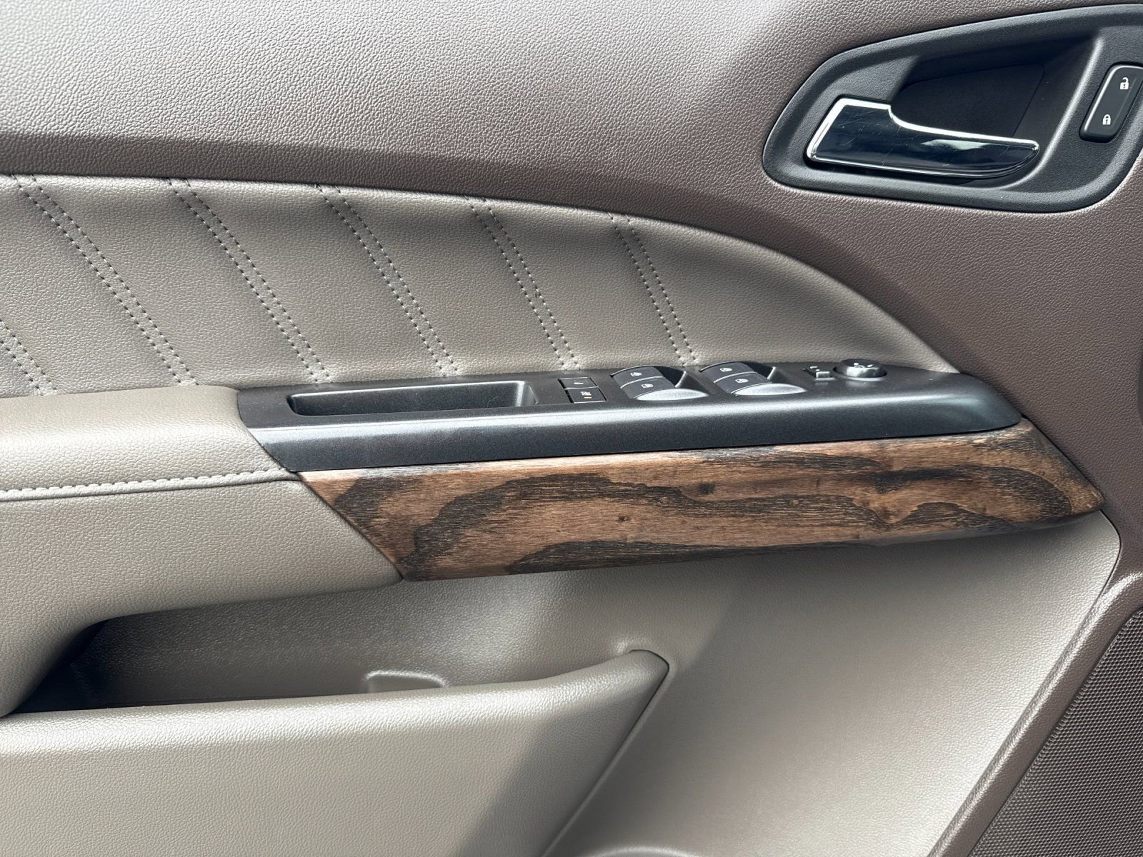 Used 2022 GMC Canyon Denali image 10