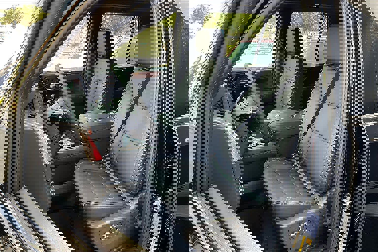 New 2026 GMC Yukon Denali w/ Sun & Power Step Package image 15