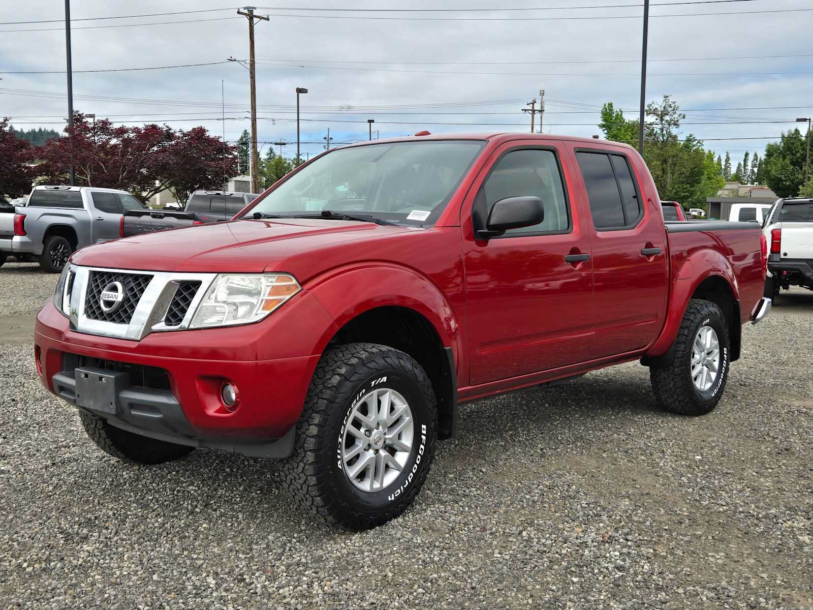 Used 2015 Nissan Frontier SV w/ SV Value Truck Package AWD/4WD image 7