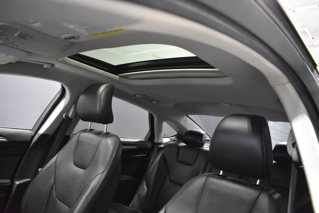 Used 2016 Ford Fusion Titanium FWD image 17