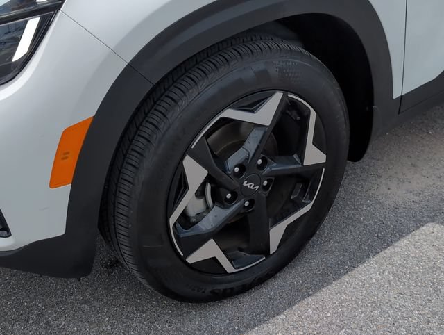 Used 2025 Kia Seltos S FWD image 11