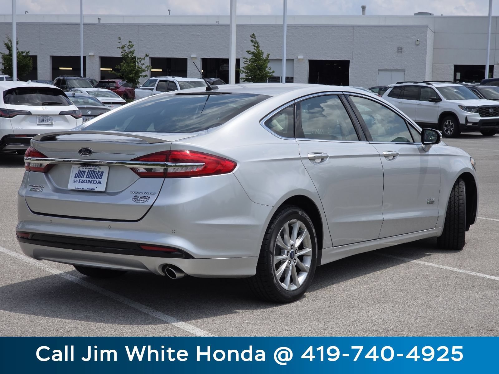 Used 2017 Ford Fusion Energi Titanium FWD image 15