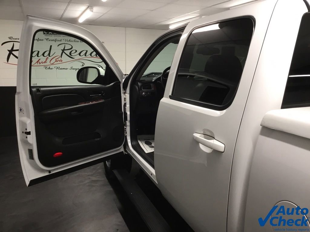 Used 2008 Chevrolet Silverado 2500 LTZ w/ Safety Package image 39