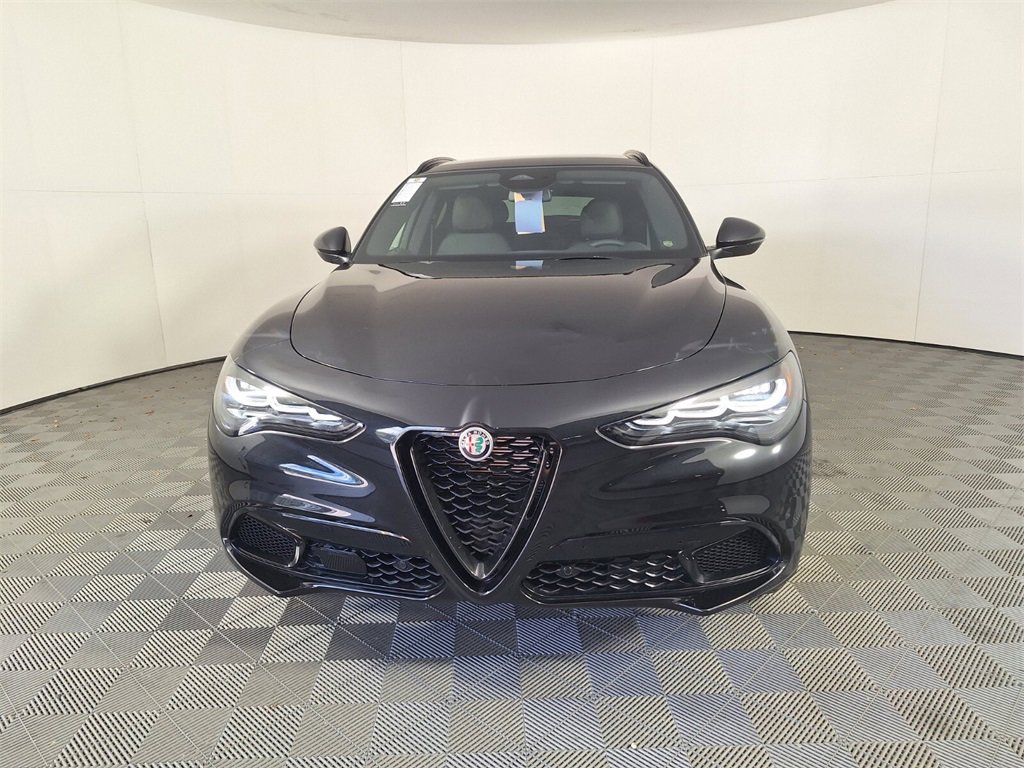 New 2025 Alfa Romeo Stelvio Sprint w/ Convenience Package image 4