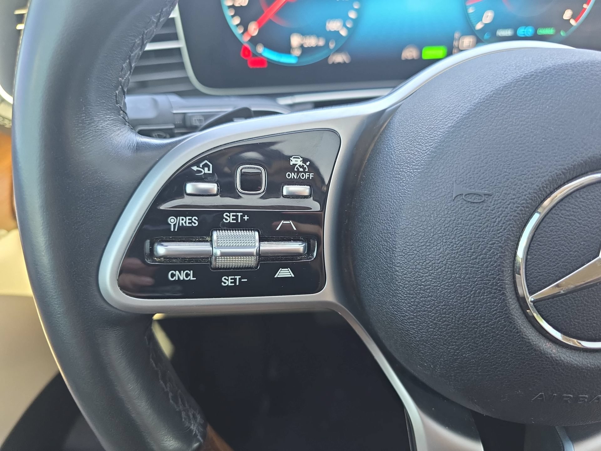 Used 2021 Mercedes-Benz GLE 450 4MATIC image 17