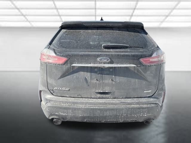 Used 2020 Ford Edge SE image 3