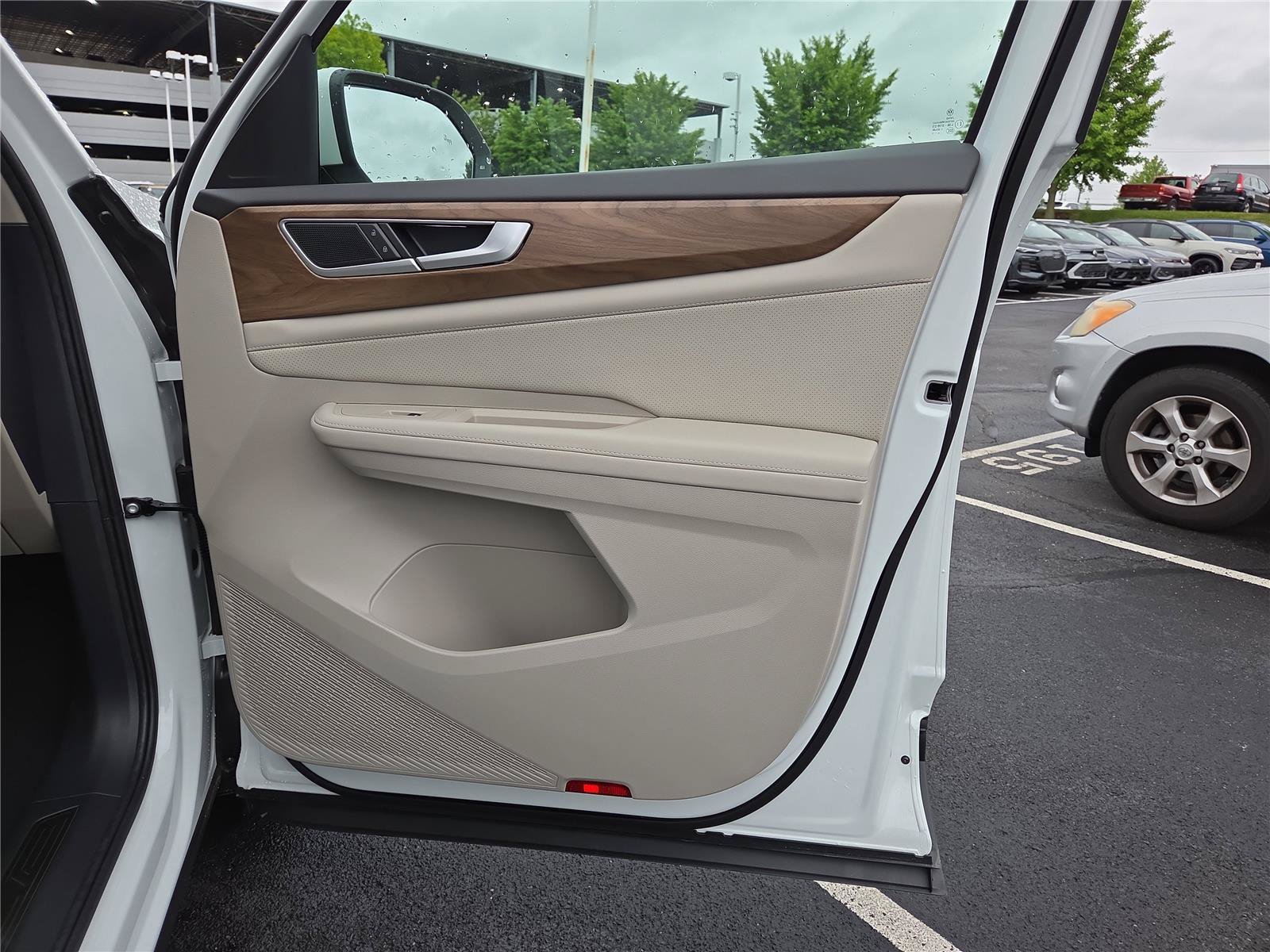 New 2026 Volkswagen Atlas SE FWD image 26