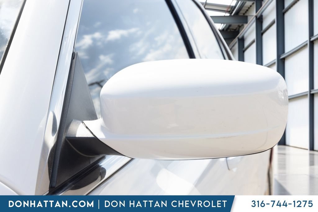Used 2020 Chrysler 300 Touring w/ Driver Convenience Group RWD image 31