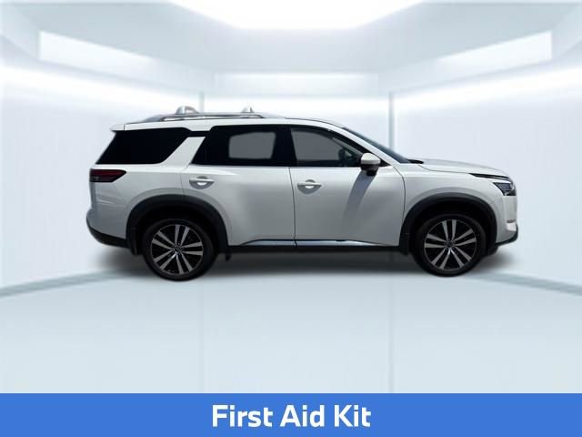 Used 2023 Nissan Pathfinder Platinum w/ Cargo Package AWD/4WD image 5