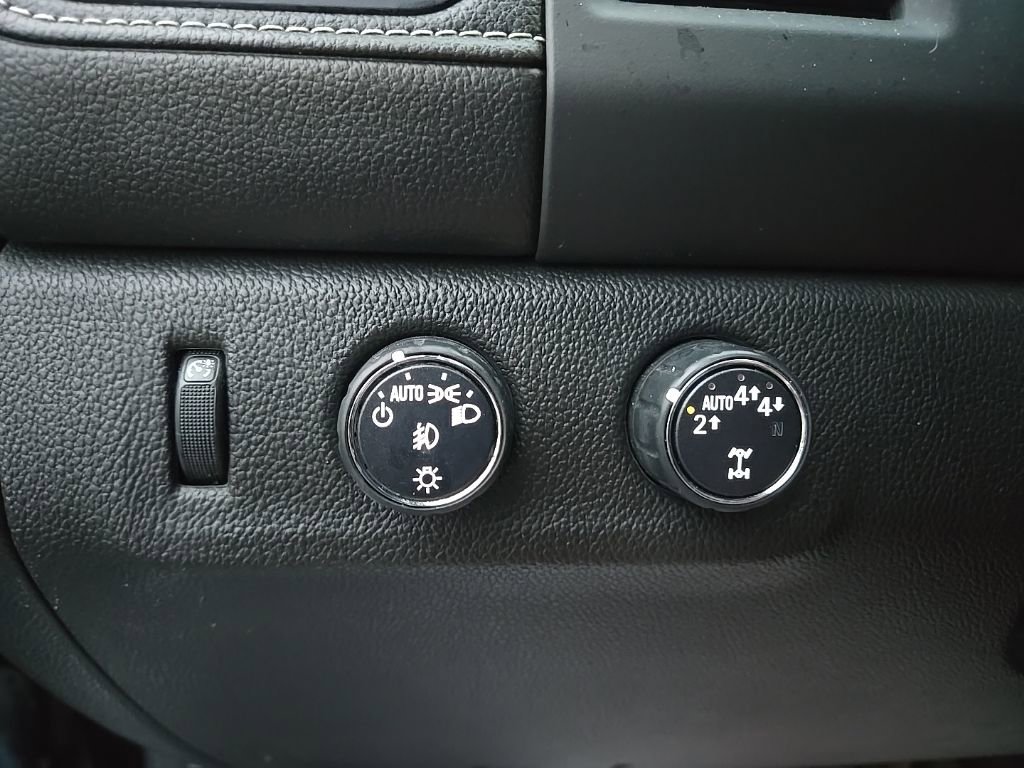 Used 2018 GMC Canyon Denali image 25