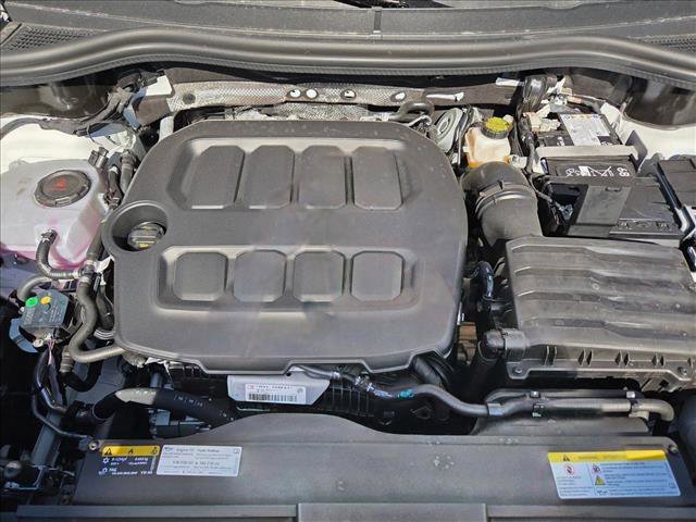 New 2026 Volkswagen Tiguan SE R-Line FWD image 16