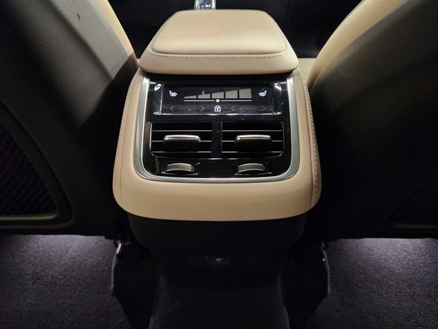 Used 2026 Volvo XC90 B6 Plus w/ Protection Package Premier AWD/4WD image 31