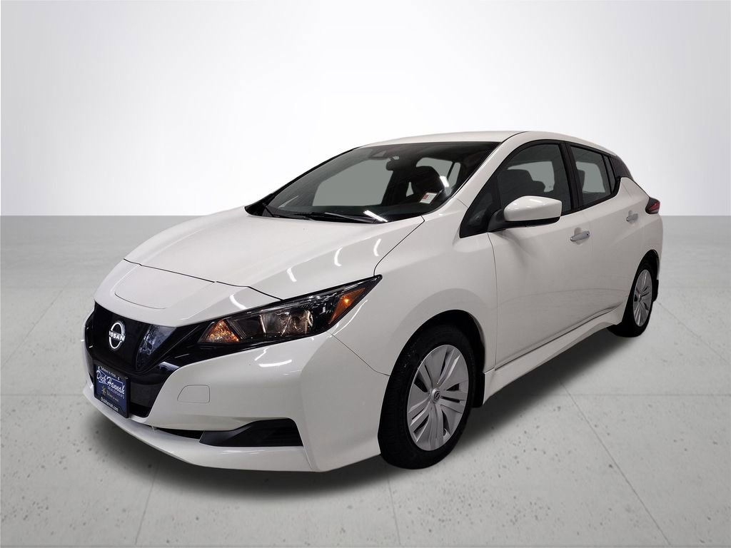 Used 2023 Nissan Leaf S image 2