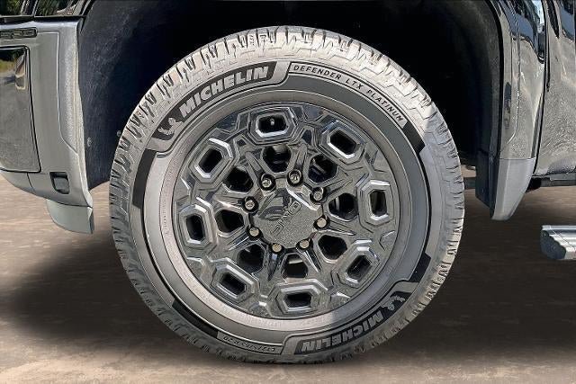 Used 2024 GMC Sierra 3500 Denali w/ Denali Reserve Package AWD/4WD image 33