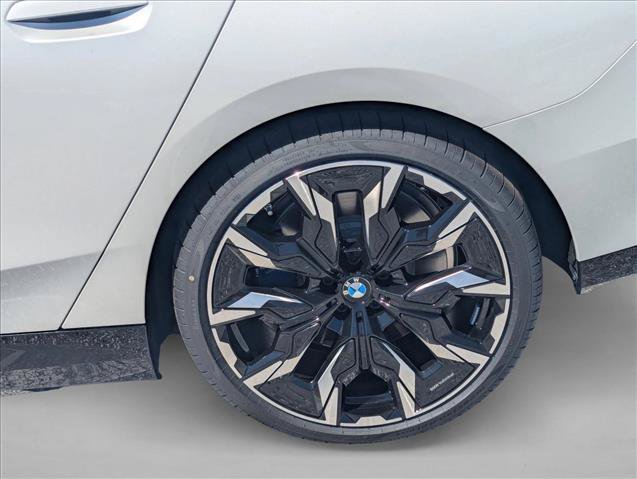 New 2027 BMW 550e xDrive AWD/4WD image 9