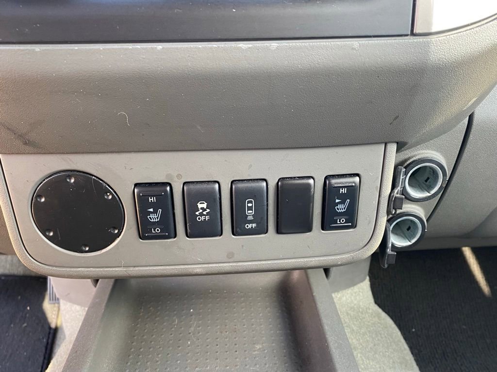 Used 2016 Nissan Frontier SL w/ Moonroof Package RWD image 23