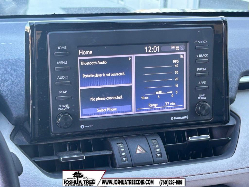 Used 2021 Toyota RAV4 XLE Premium image 17