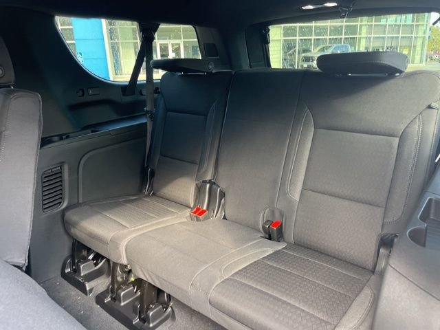 New 2026 Chevrolet Suburban LS image 36