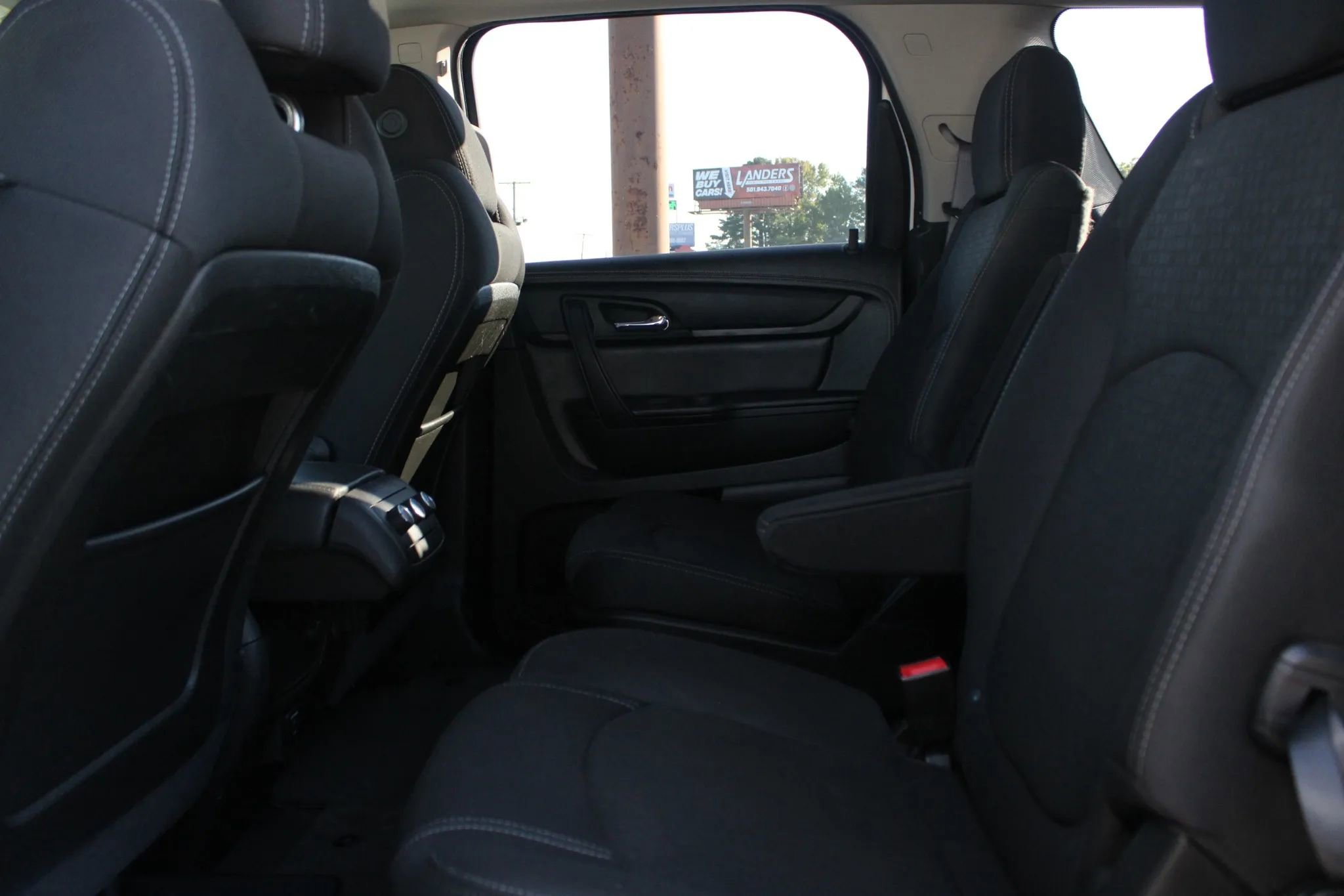 Used 2015 GMC Acadia SLE image 14