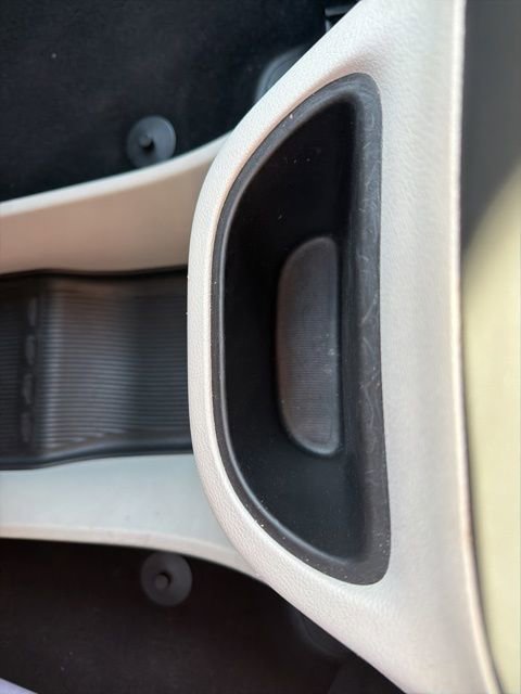 Used 2023 Chrysler Pacifica Touring-L image 17