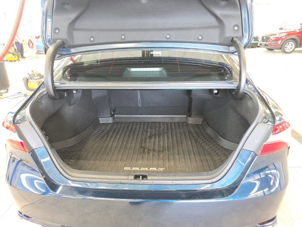 Used 2021 Toyota Camry XSE image 22