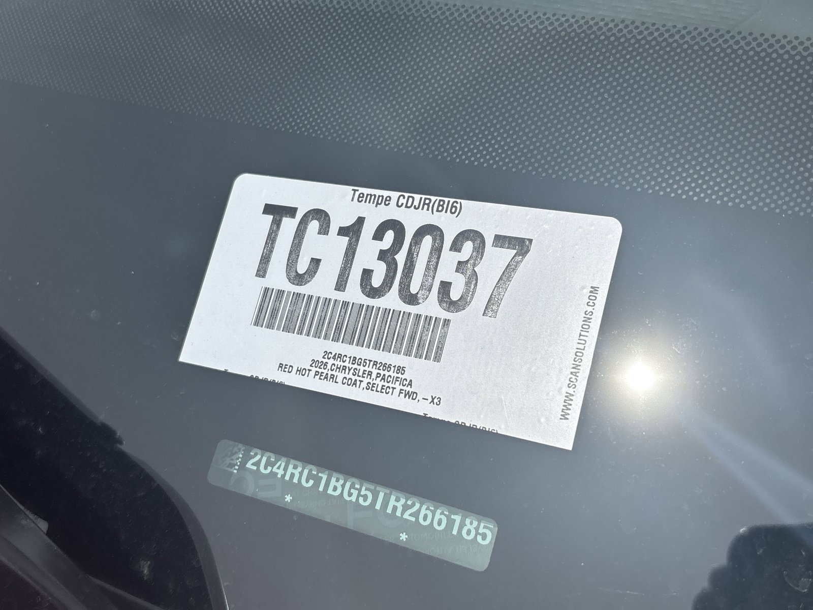New 2026 Chrysler Pacifica Select w/ S Appearance Package FWD image 16