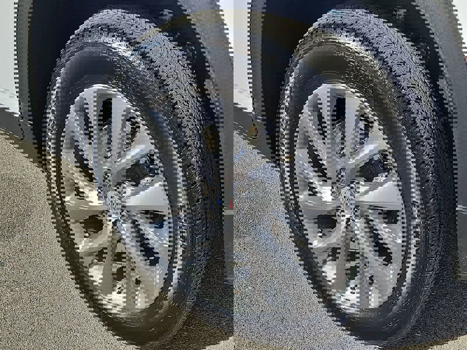 Used 2025 Buick Enclave Preferred image 14