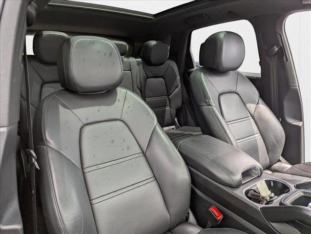 Used 2020 Porsche Cayenne S image 25