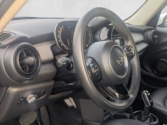 Used 2021 MINI Cooper 4-Door Hardtop w/ 6.5" Touchscreen Package image 10