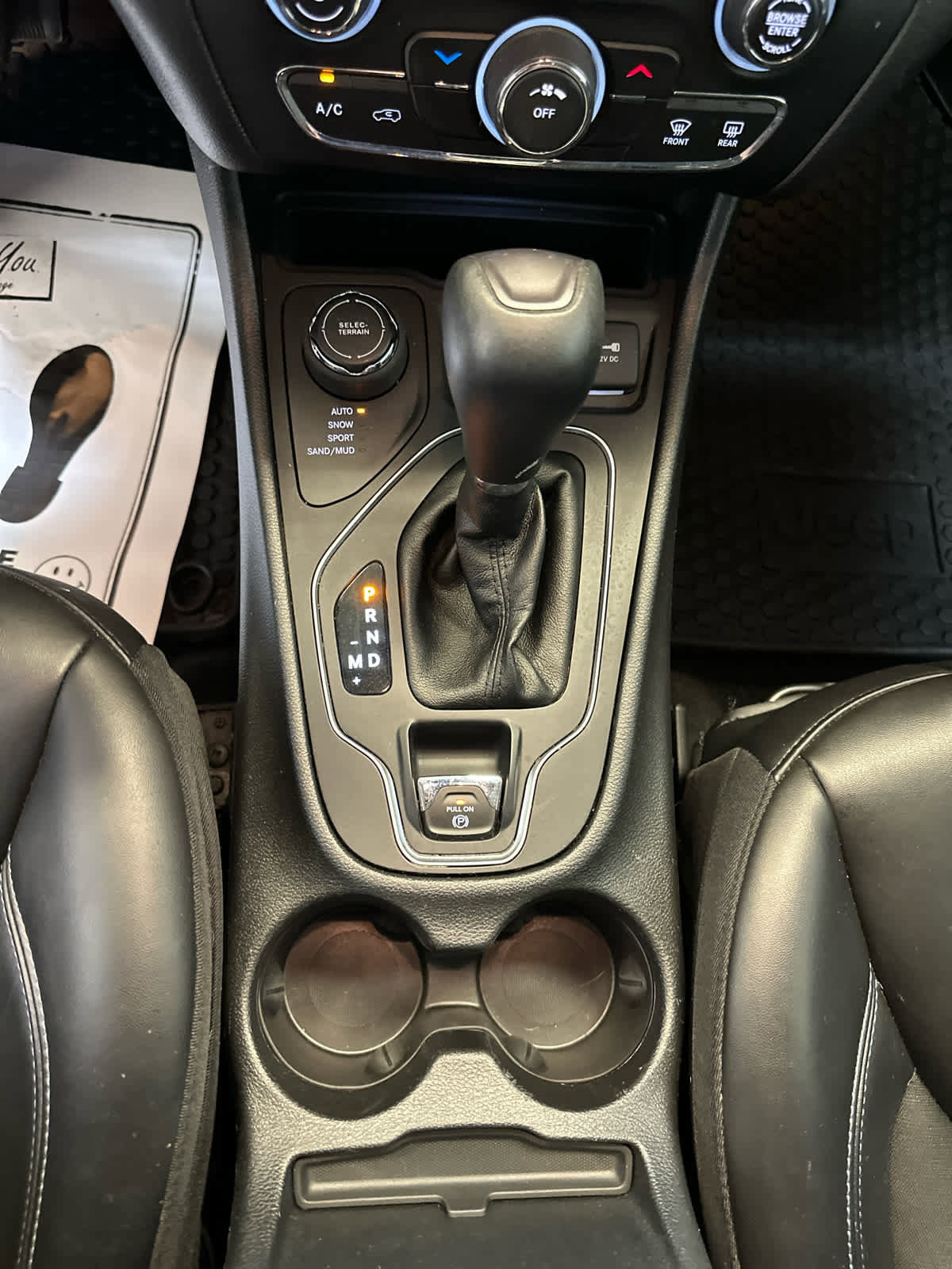 Used 2020 Jeep Cherokee Latitude Plus w/ Cold Weather Group image 23