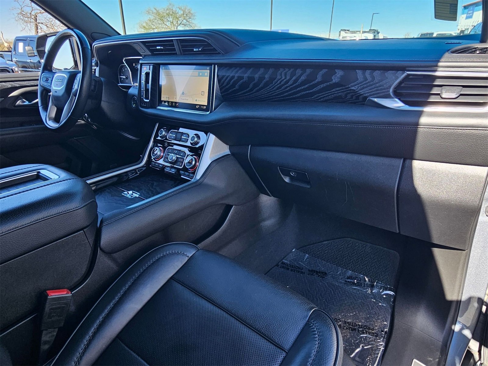 Used 2021 GMC Yukon Denali image 27