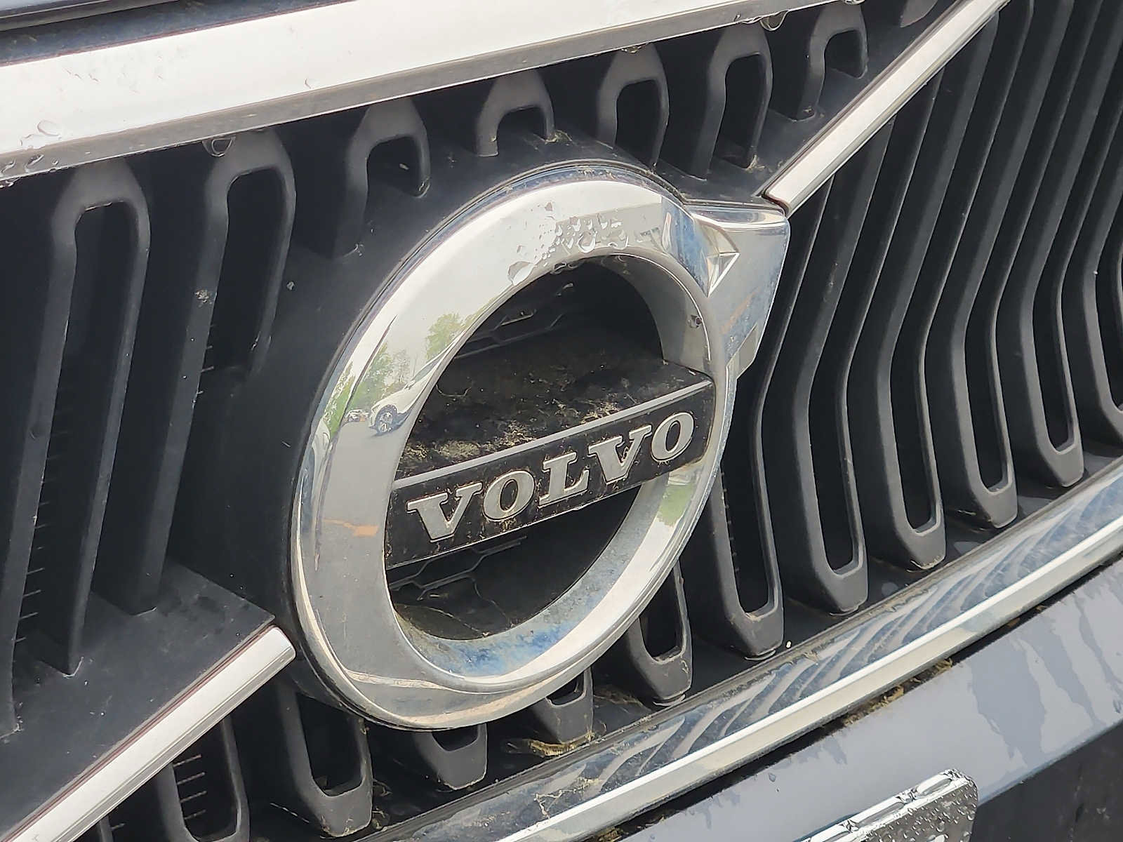 Used 2021 Volvo XC40 T5 Momentum w/ Protection Package AWD/4WD image 4
