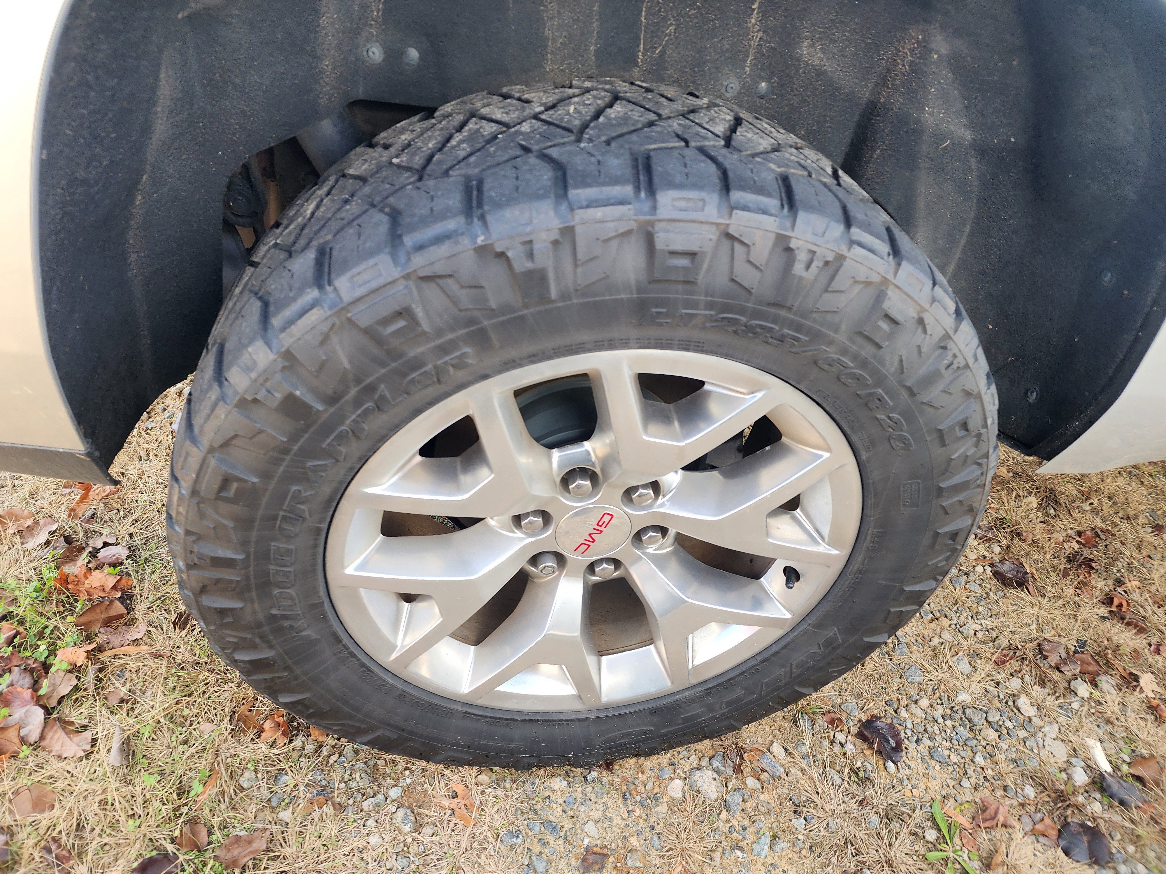 Used 2016 GMC Yukon SLE w/ Convenience Package image 9