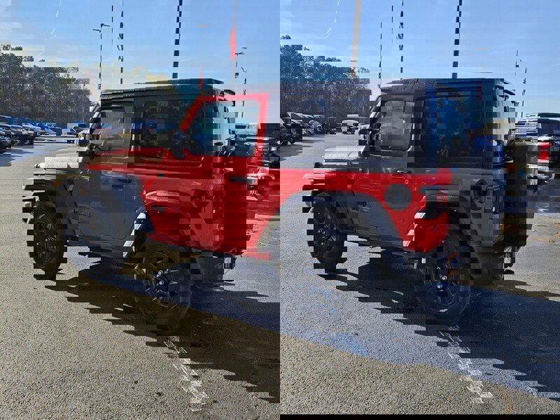 Used 2022 Jeep Wrangler Sport image 7