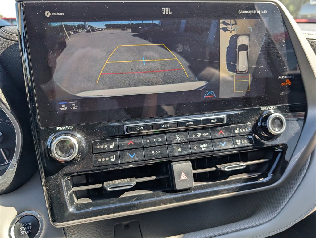 Used 2020 Toyota Highlander Limited image 14