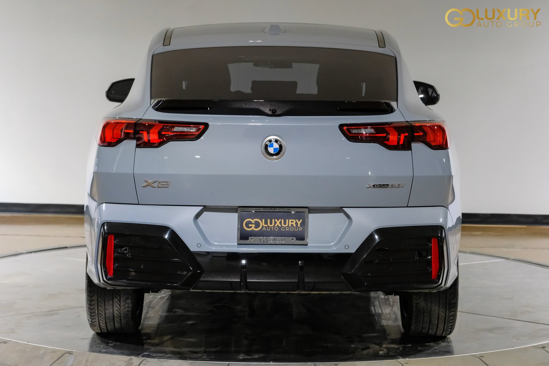 Used 2025 BMW X2 xDrive28i AWD/4WD image 11