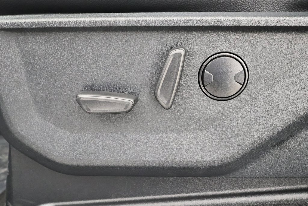 New 2025 Ford F350 Lariat w/ Lariat Ultimate Package image 12