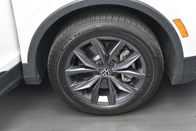 Used 2023 Volkswagen Tiguan SE FWD image 37