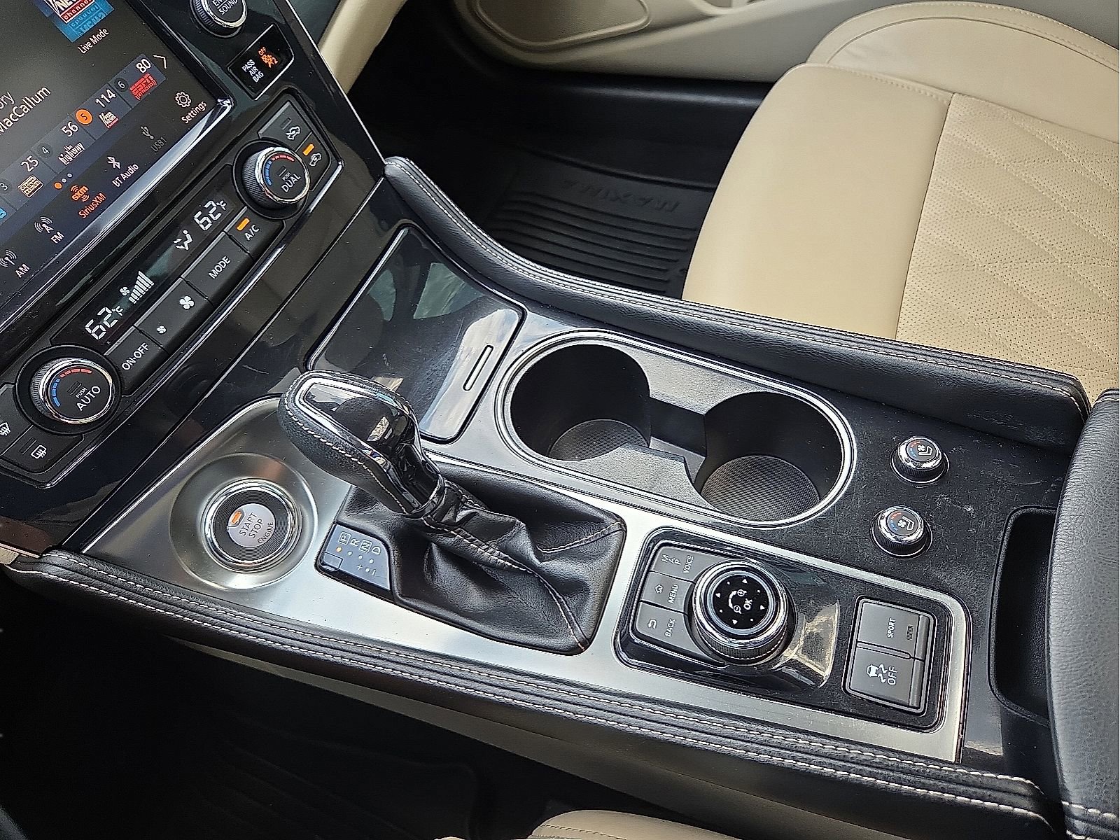 Used 2023 Nissan Maxima Platinum w/ Sport Mat Group FWD image 25