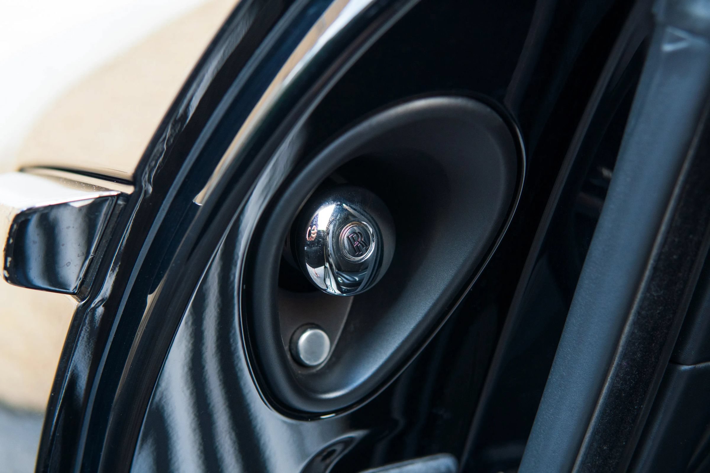 Used 2016 Rolls-Royce Wraith RWD image 28