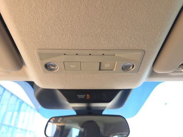 Used 2025 Nissan Kicks SV image 20