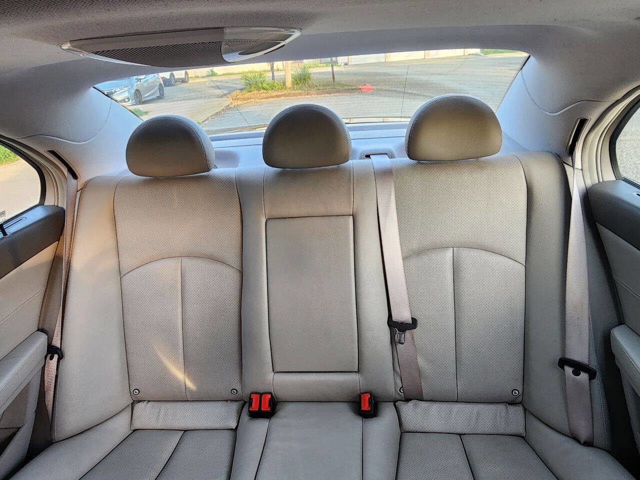 Used 2005 Mercedes-Benz E 320 Sedan image 23