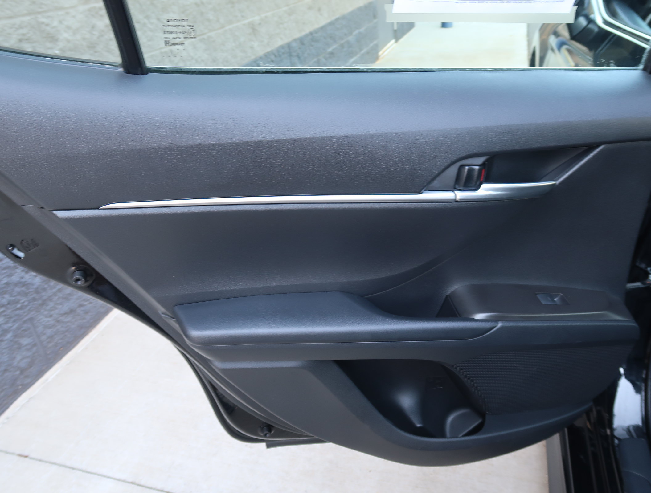 Used 2024 Toyota Camry SE w/ Convenience Package FWD image 33